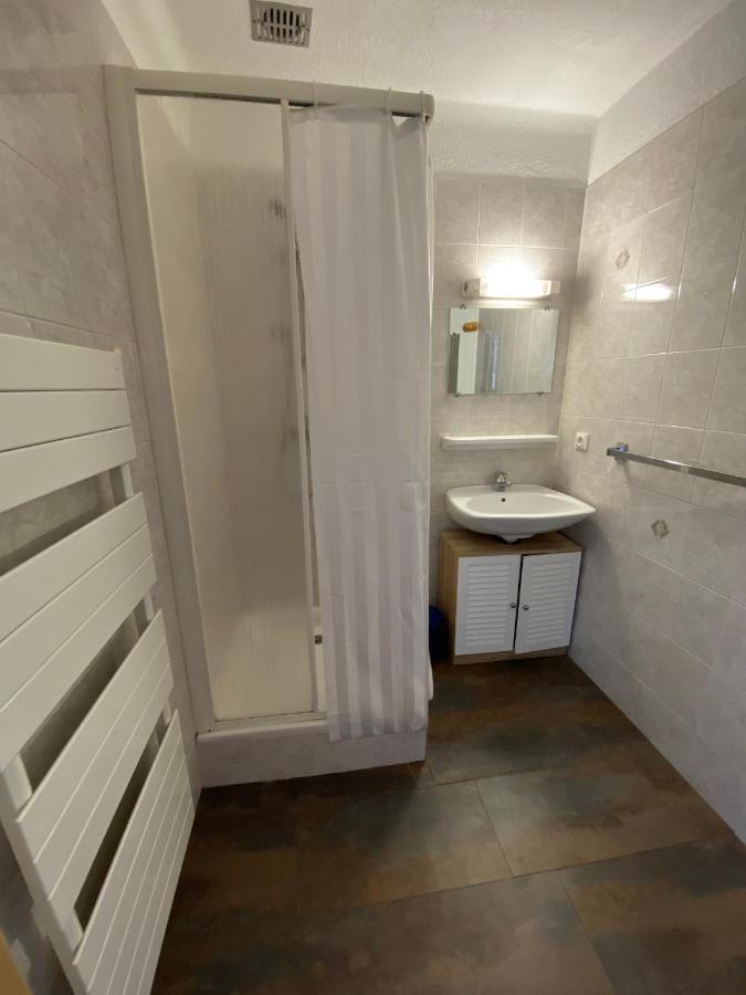 Chambres Avec Garage Motos 란슬부르 몽 세니 외부 사진